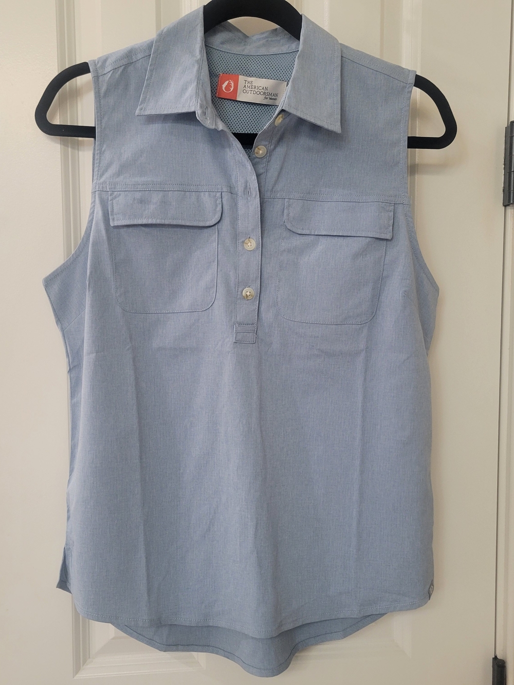 The American Outdoorsman Sleeveless Light Blue Top- s